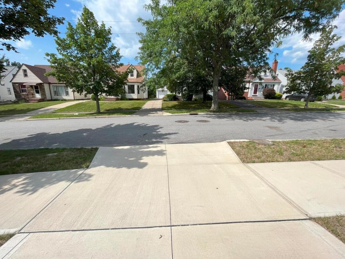 Beautiful Cozy New Build Home - Pet Friendly South Euclid Exterior foto