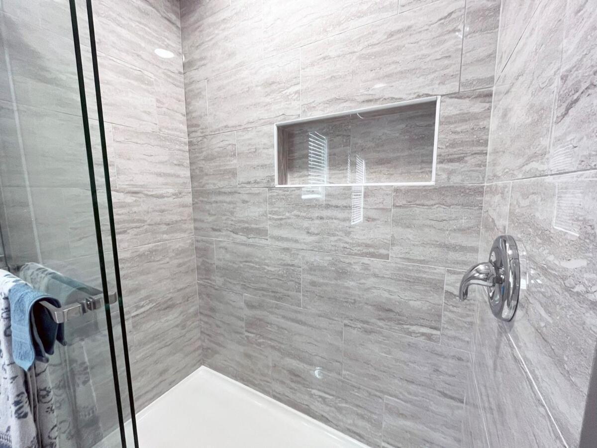 Beautiful Cozy New Build Home - Pet Friendly South Euclid Exterior foto